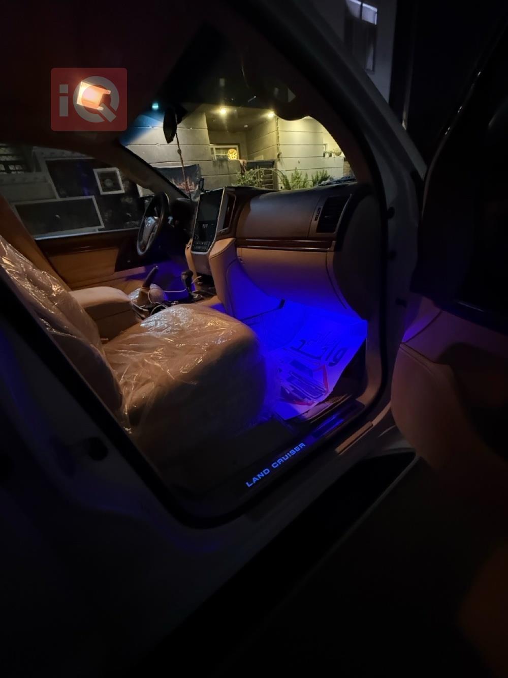 تۆیۆتا لاند کروزەر